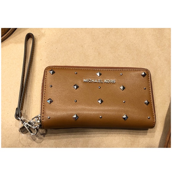 ✨NWT✨Michael Kors Wristlet - Picture 2 of 7